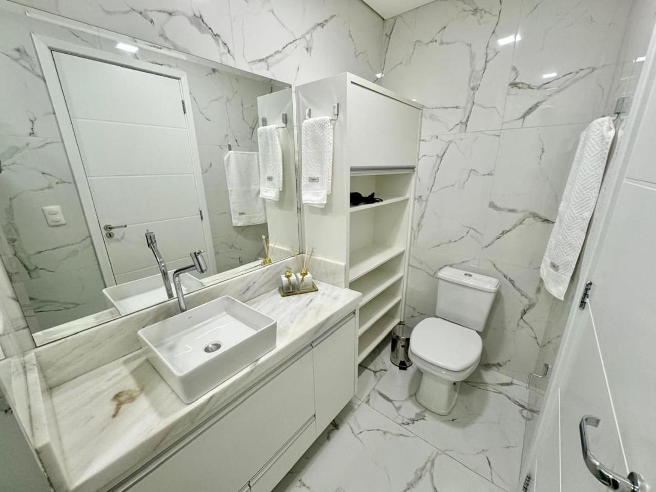 Excelente Apto No Centro Foz. Otima Localizacao Apartamento Foz do Iguaçu